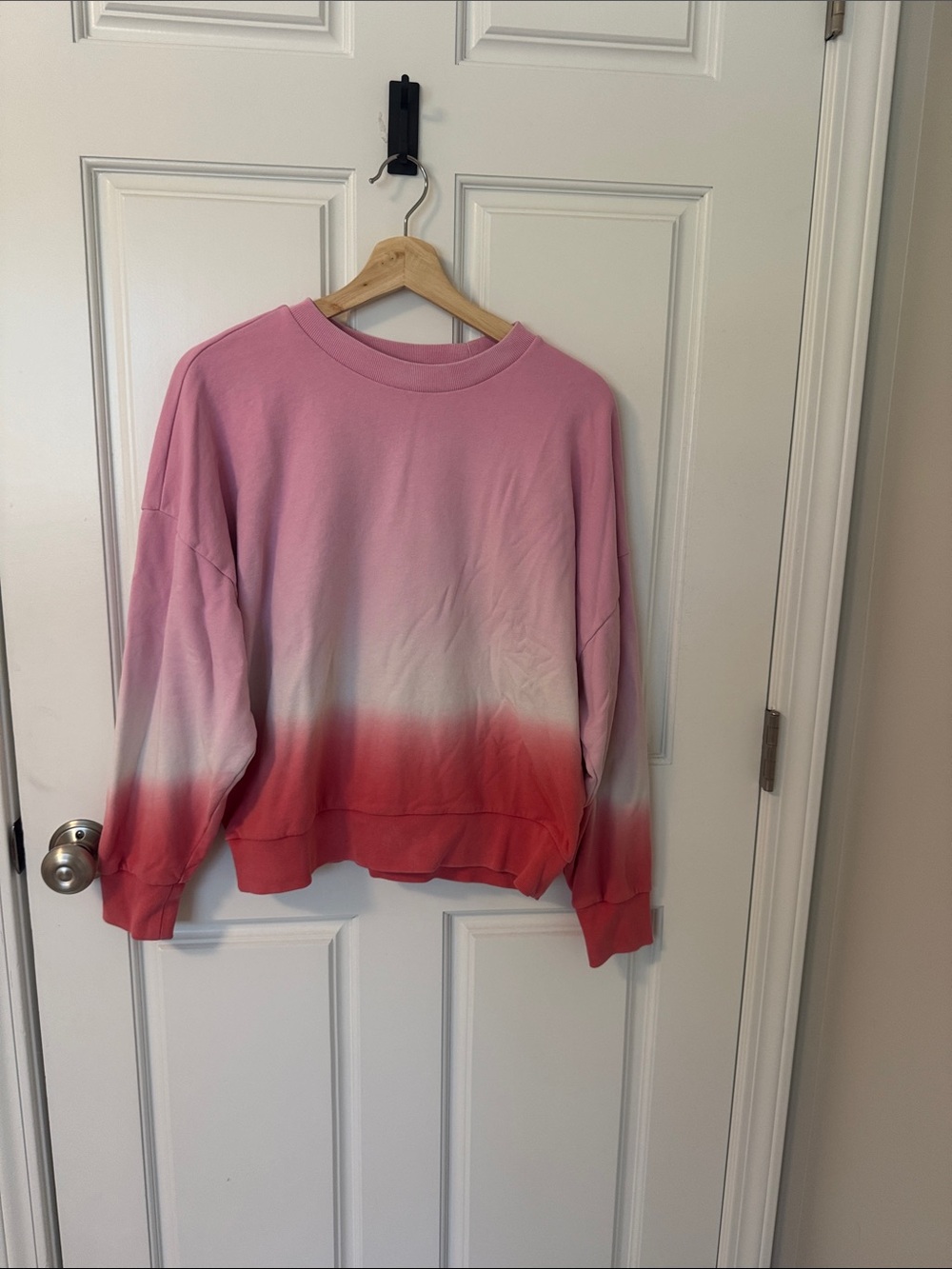 Women's Pink to Red Ombre Crewneck Sweatshirt